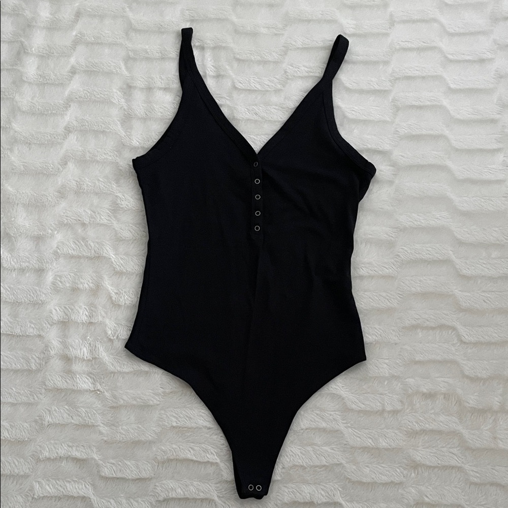 Abercrombie & Fitch Black V-Neck Top